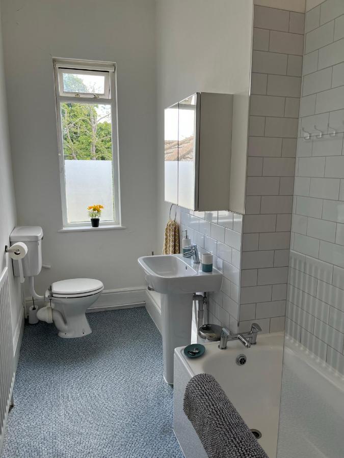 Tree Tops Apartment In Tunbridge Wells ภายนอก รูปภาพ